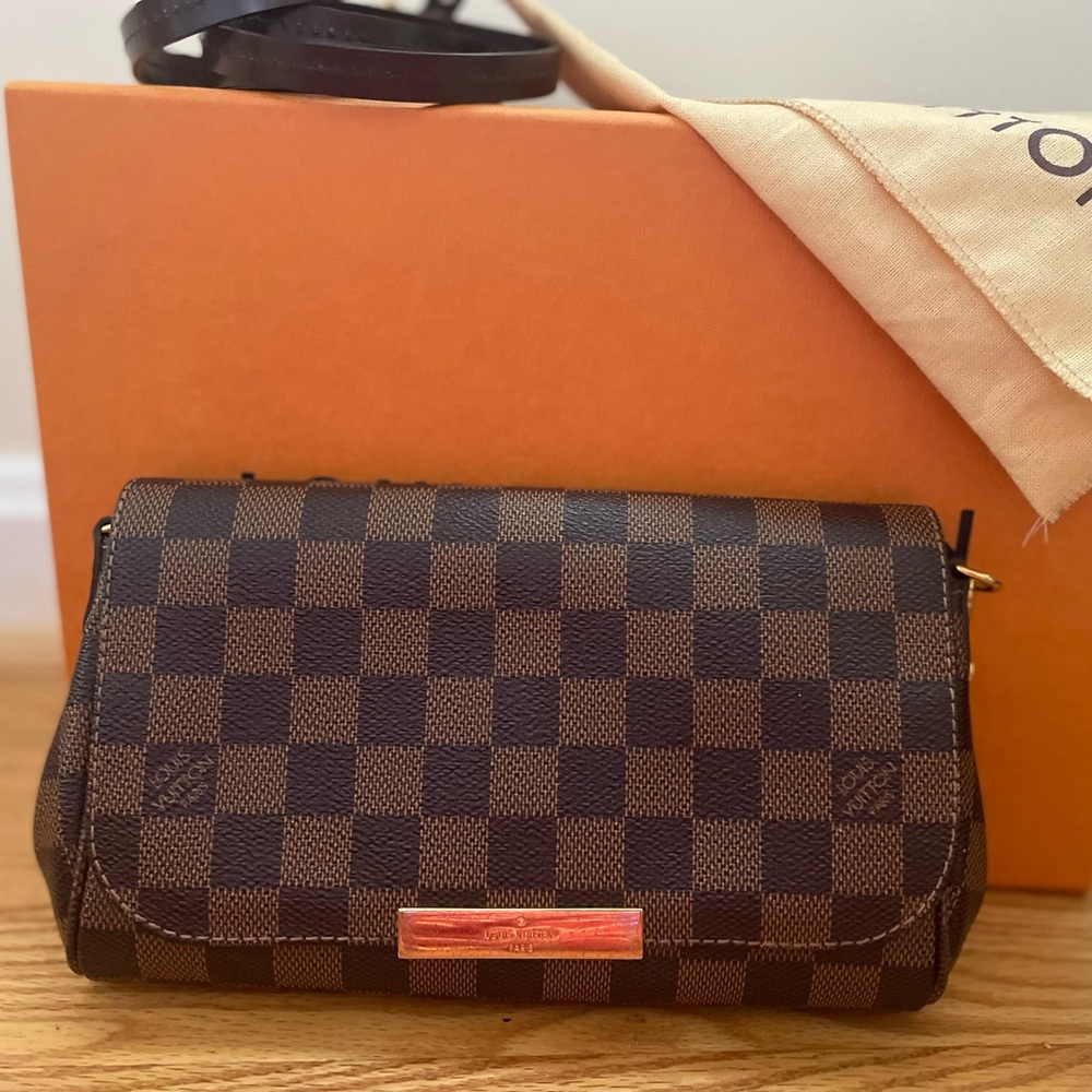 Louis Vuitton Small CrossBody!!!!